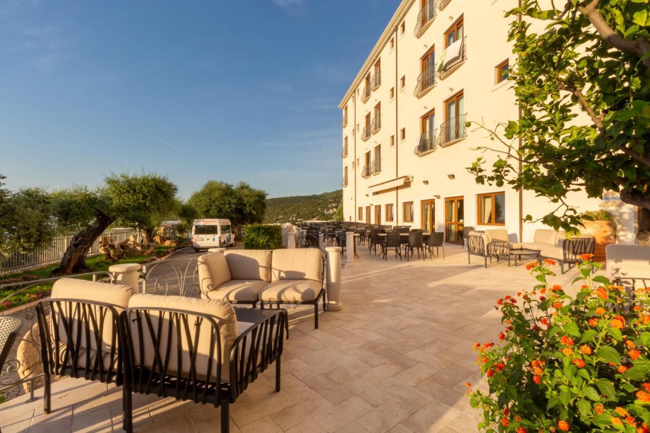 Hotel Brancamaria Cala Gonone Exterior photo